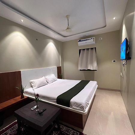 Hotel Sun Lodging Bhiwandi Buitenkant foto